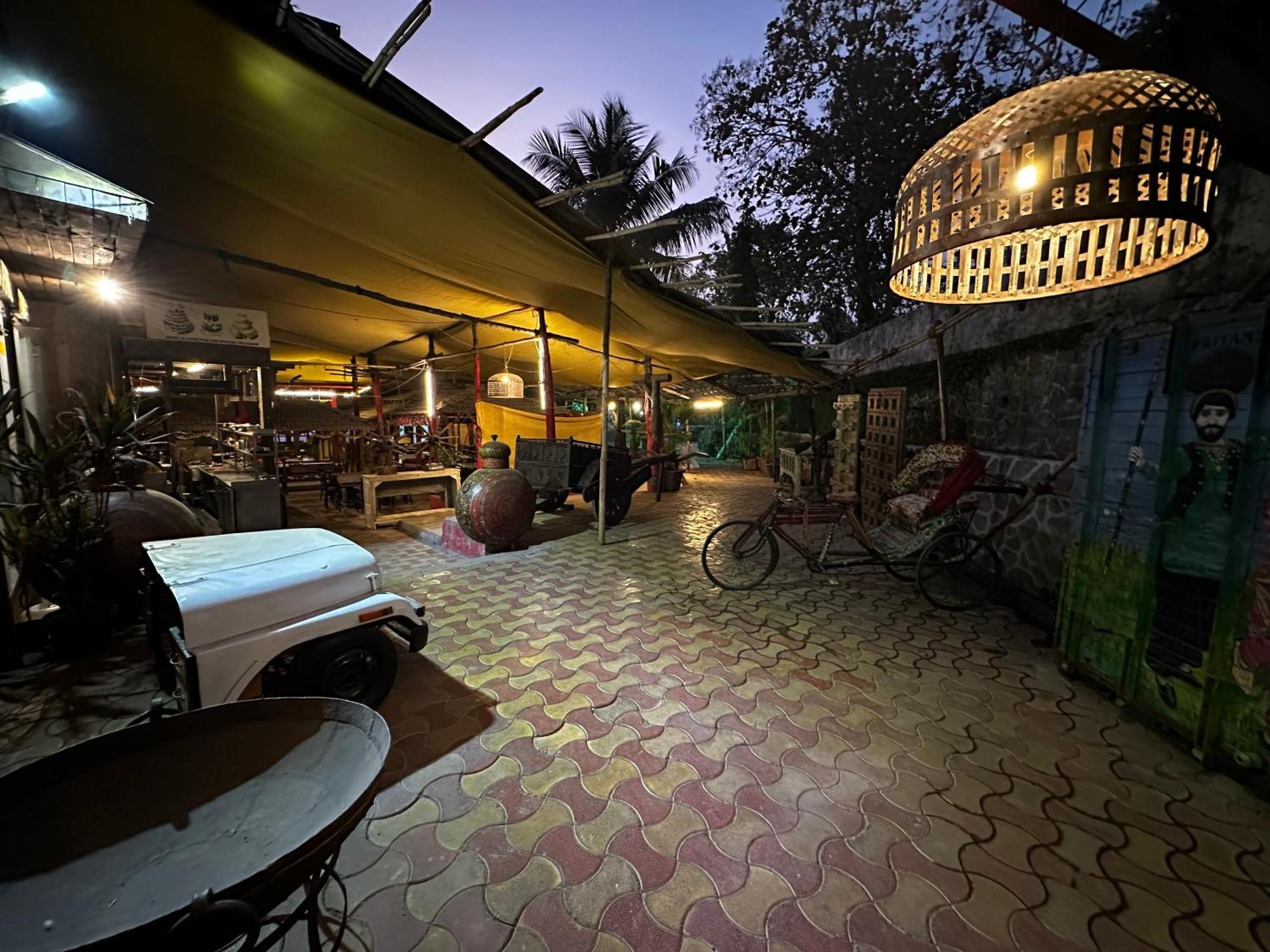 The Saffron Suites Sasupāda Екстериор снимка